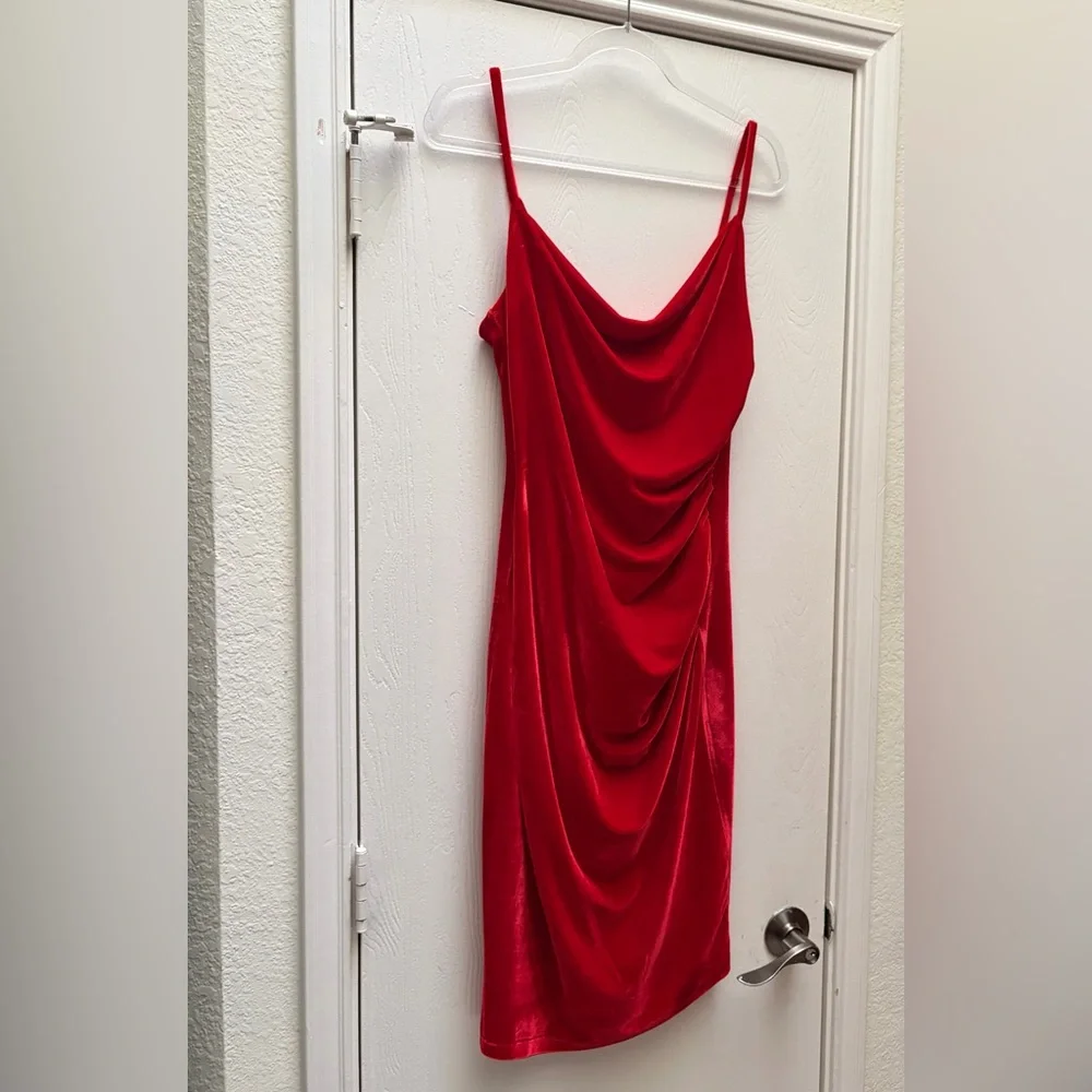 Laundry By Shelli Segal Vibrant Red Backless Dress - Picture 3 of 9